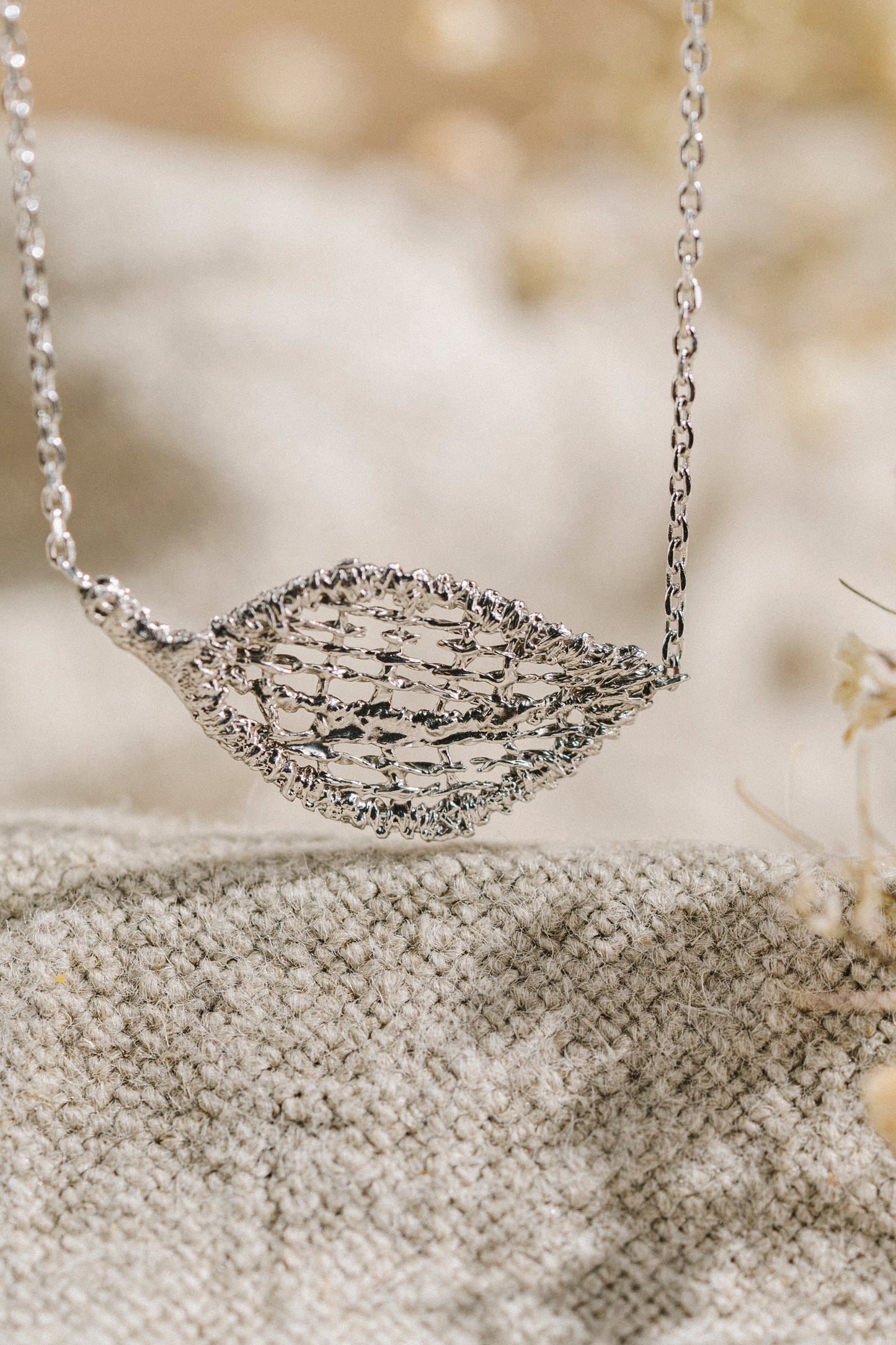 Collier Fadentanz-Blatt