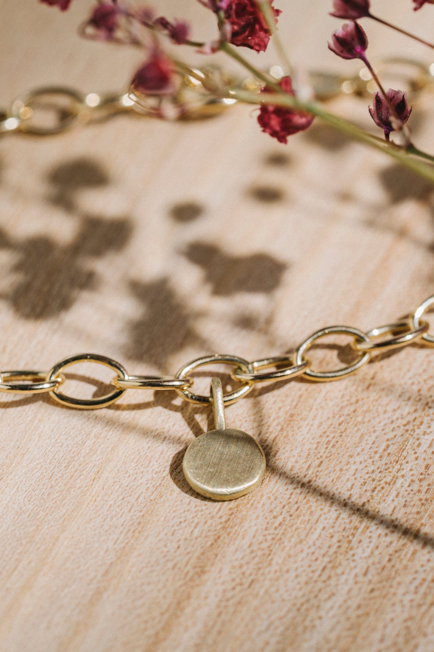 Gliederarmband mit Plättchen