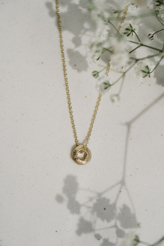 Gold Necklace Circular [Large]